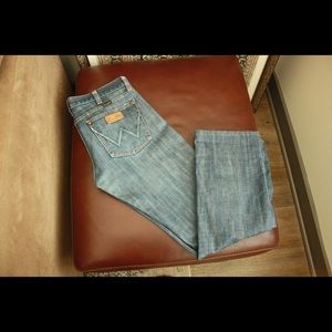 Wrangler Madison Low Rise Boot Cut Jeans Size 30